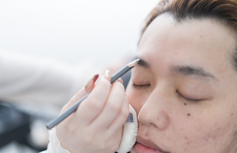 眉スタイリング